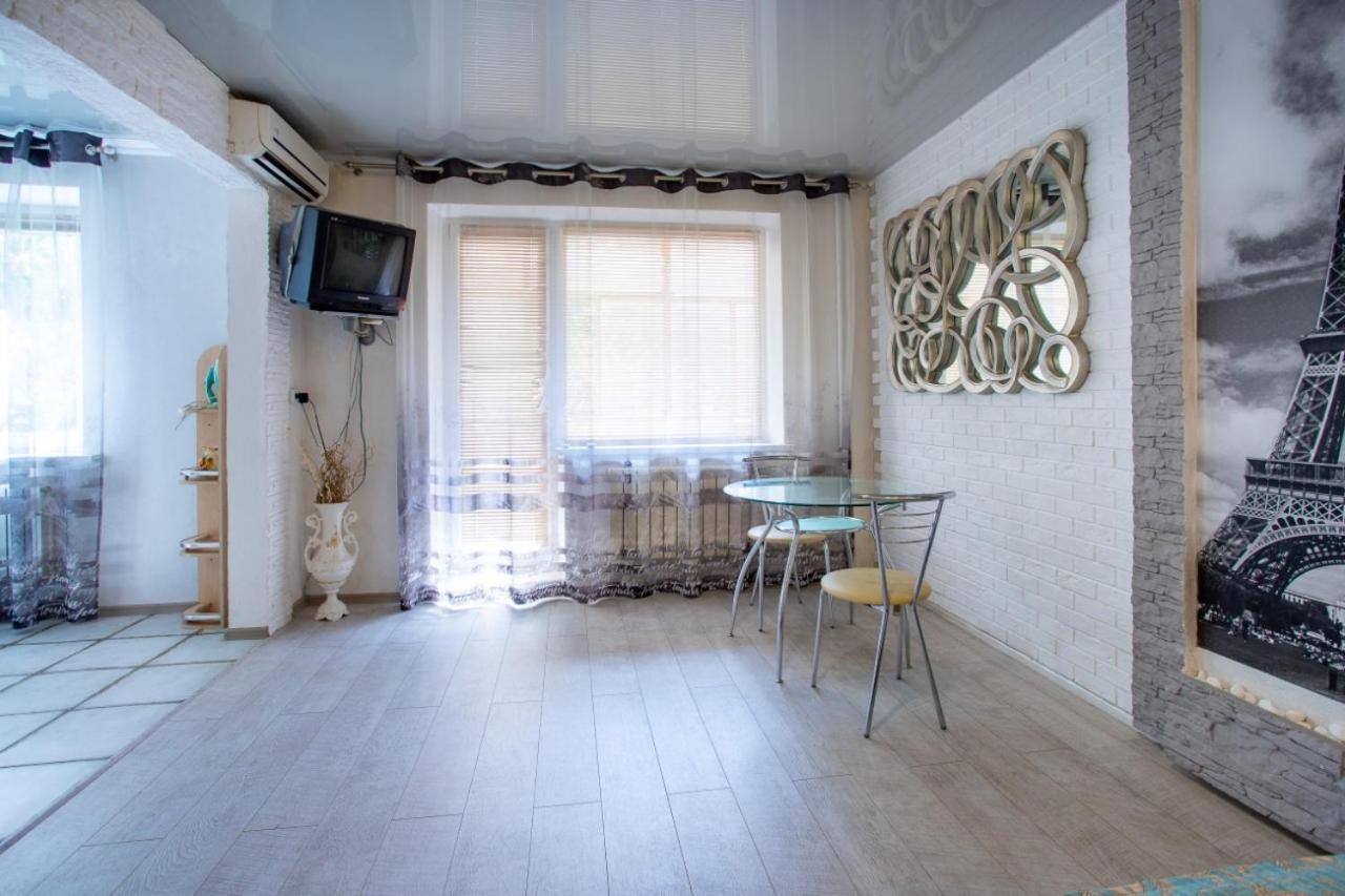 Студия На Проспекте Мира Mykolajiw Exterior foto
